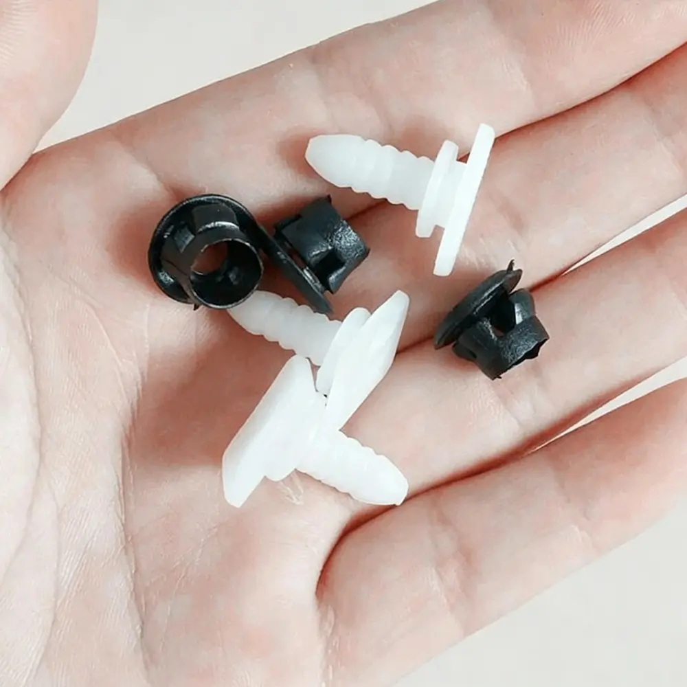 191853577A Fender & Wheel Arch Clip - Volkswagen — product photo 3 of 4 — aftermarket auto part by MotiveCrate