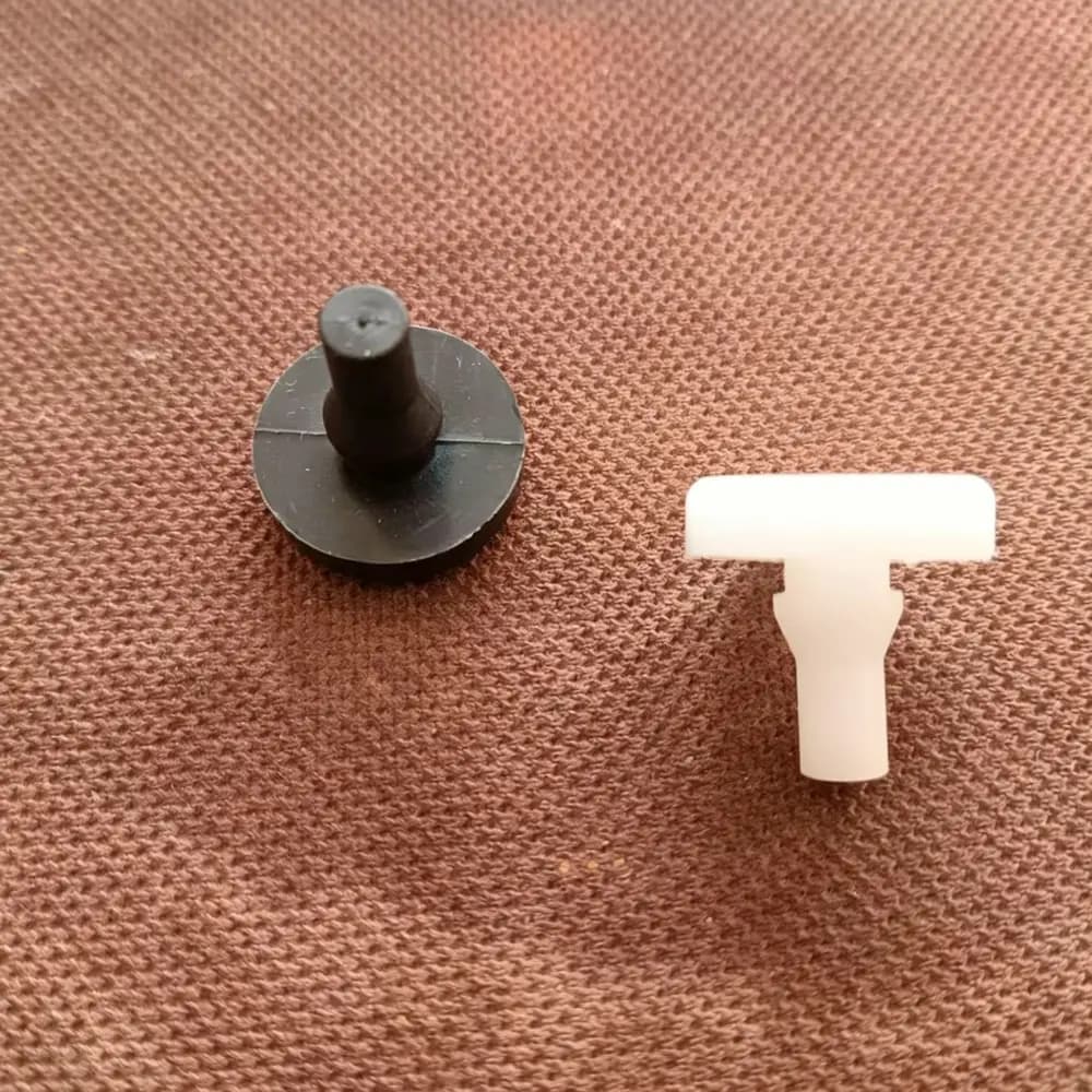 G03043029 Door Panel Trim Clip - Universal Fit — product photo 2 of 4 — aftermarket auto part by MotiveCrate