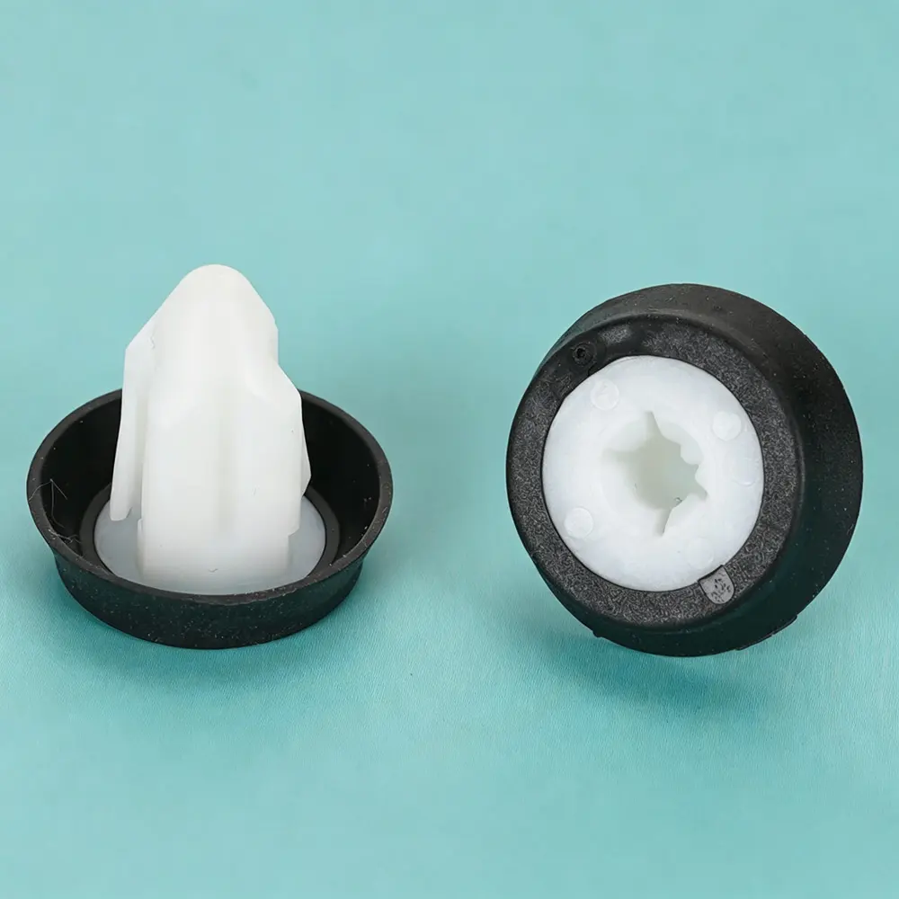 1041590873505 Fender & Wheel Arch Clip - Universal Fit — product photo 3 of 4 — aftermarket auto part by MotiveCrate